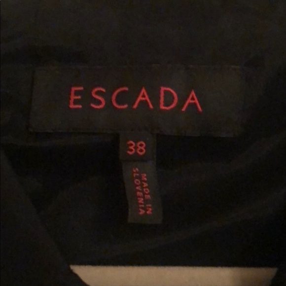 Escada - Picture 3 of 3
